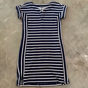 Sweatshirt striped dress - short sleeves